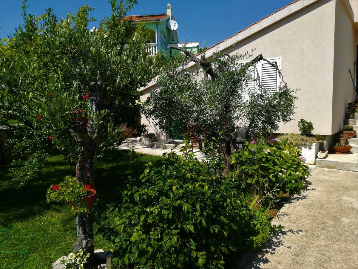 Ferienwohnung Olive Grove Vodice Exterior foto